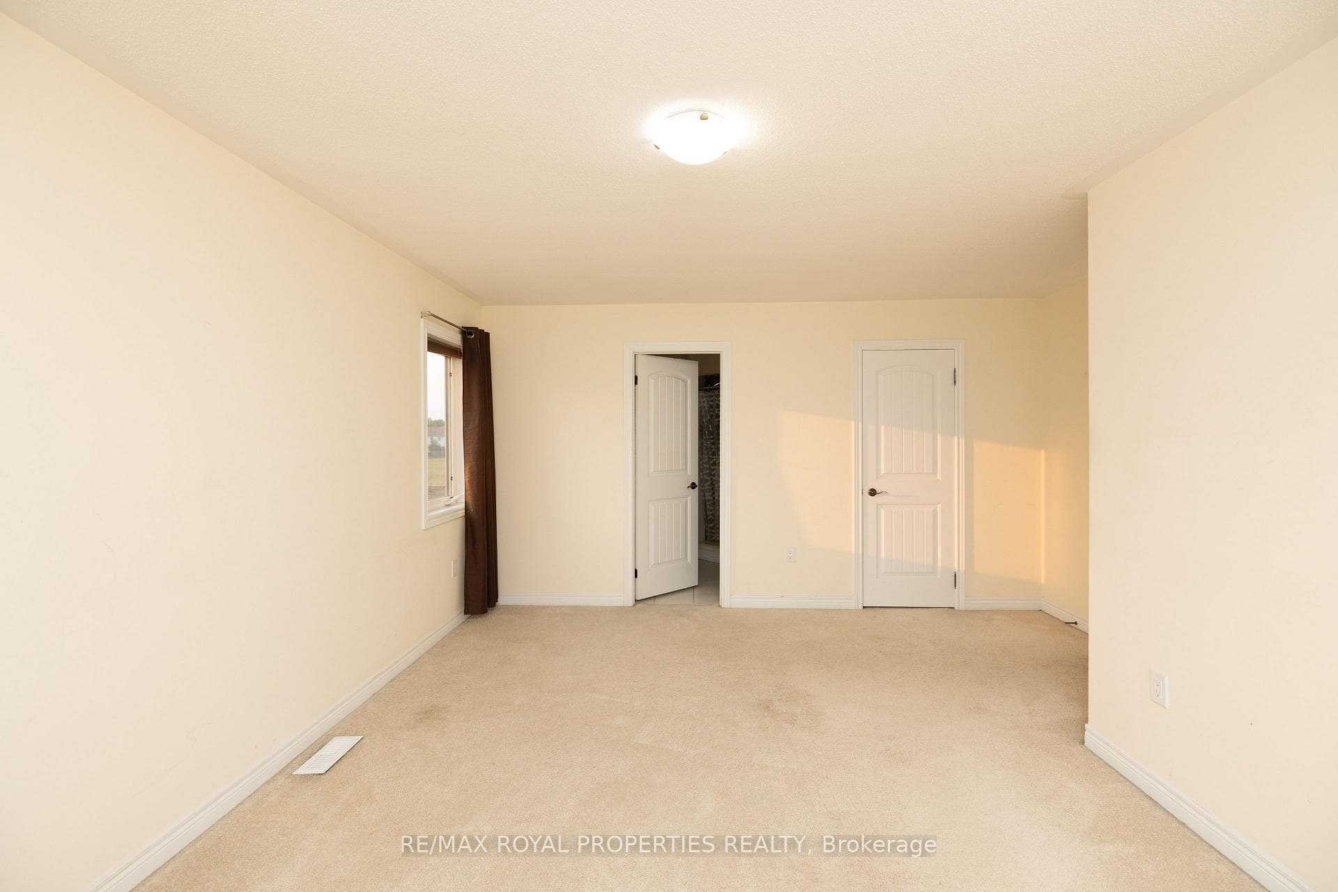 174 Maplewood Drive photo 18