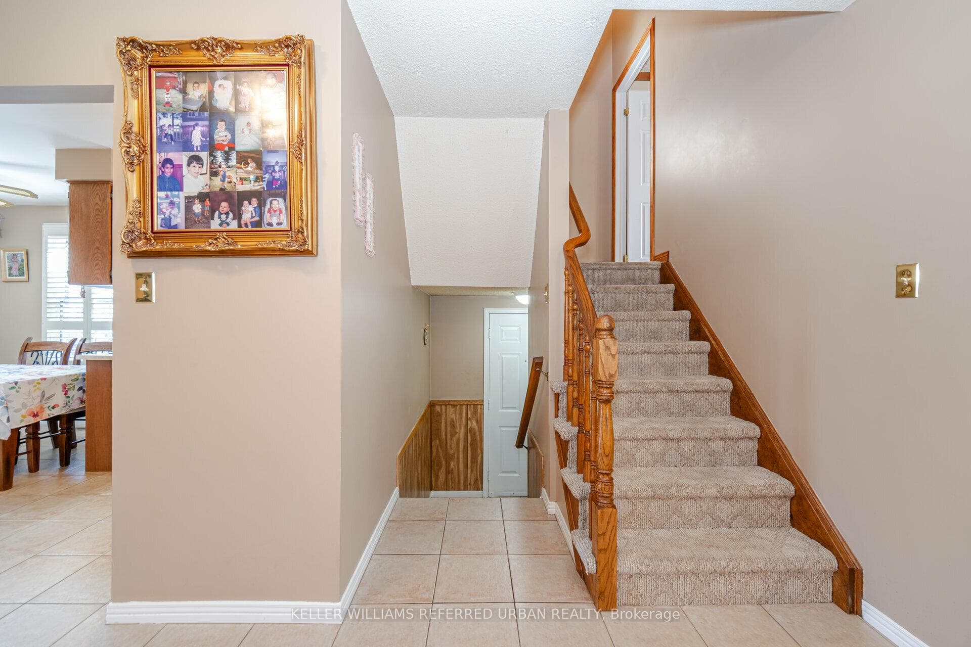 7 Russet Court photo 24