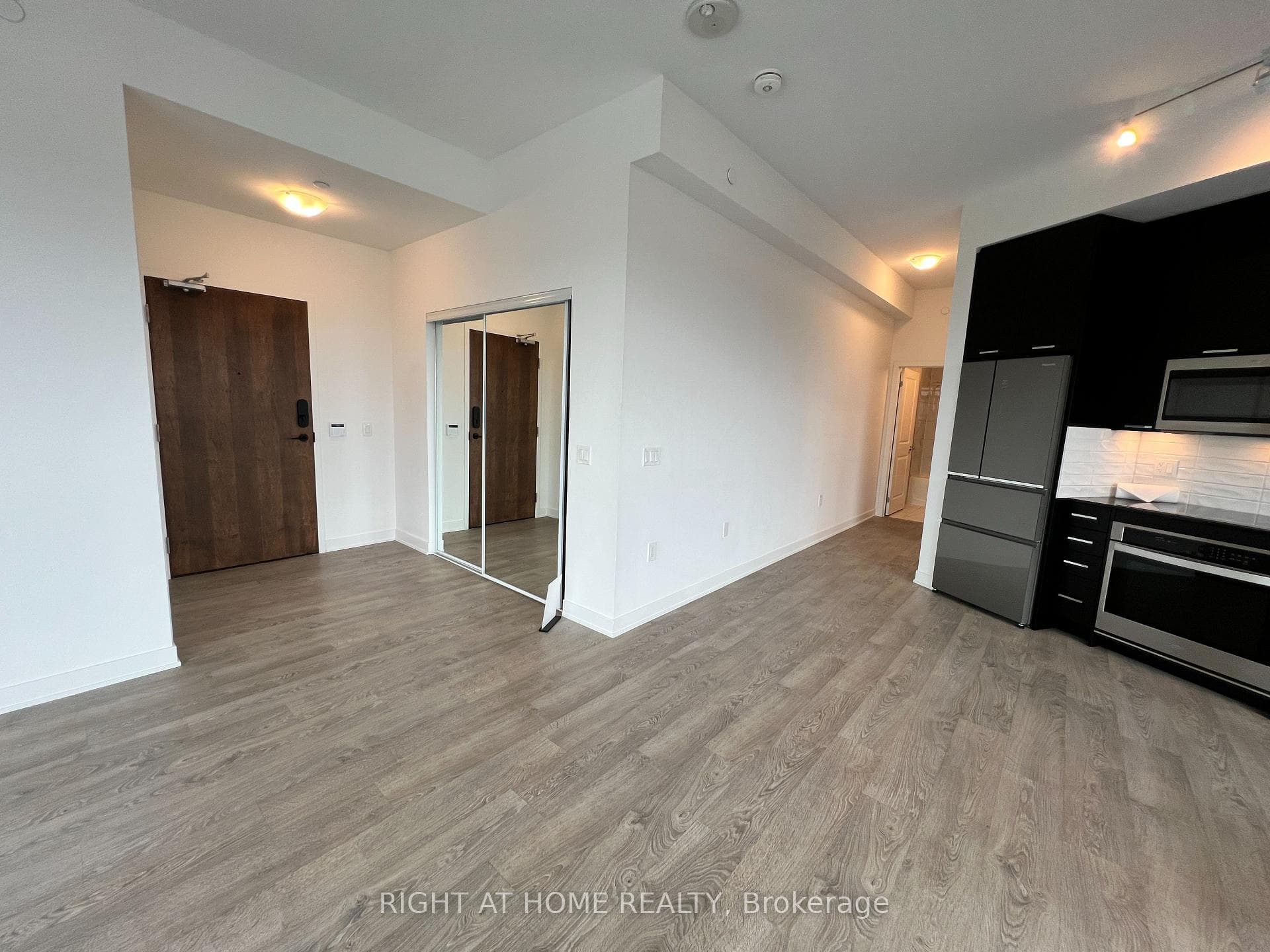 120 Eagle Rock Way Unit 801 photo 2
