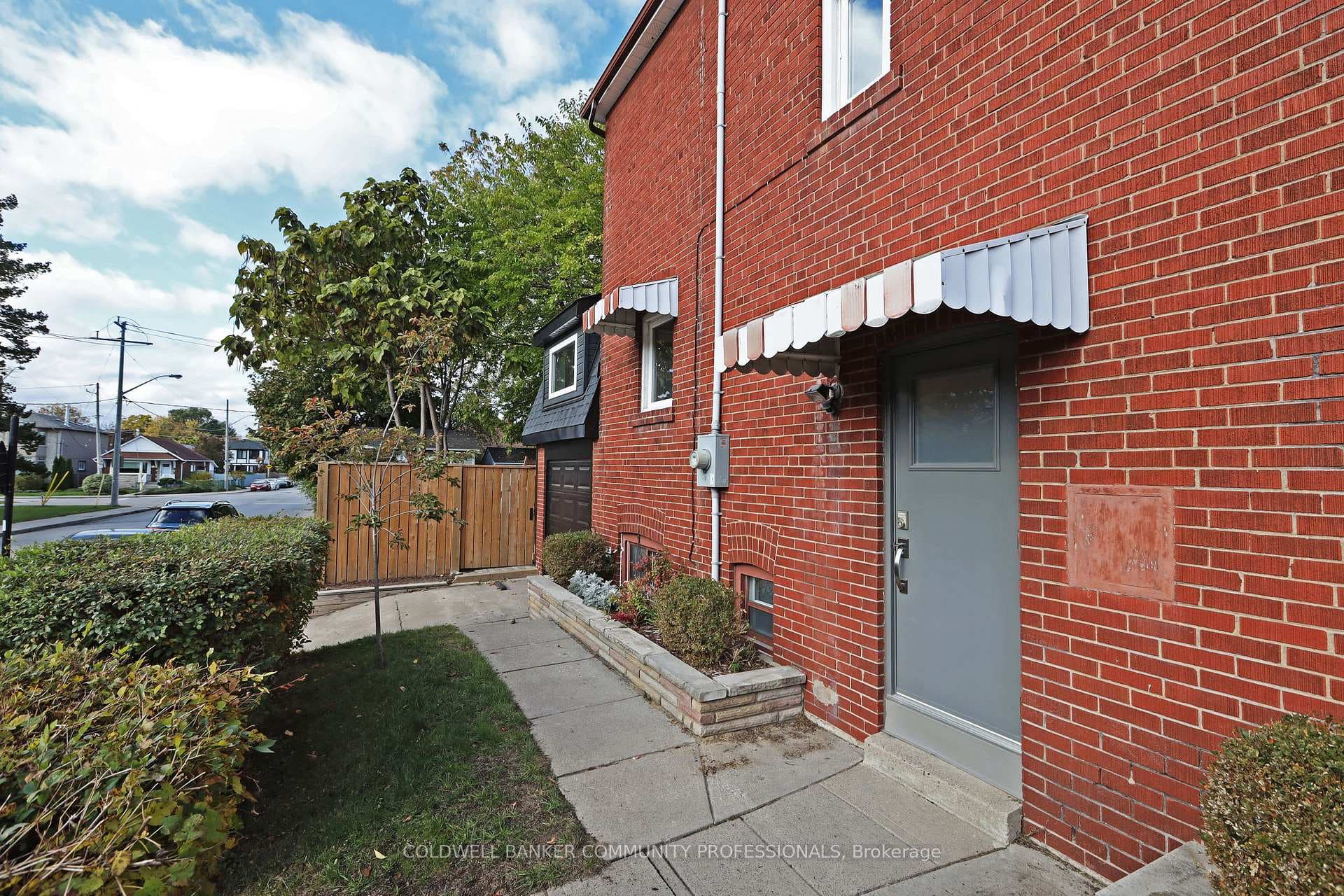 2 Lankin Boulevard photo 39