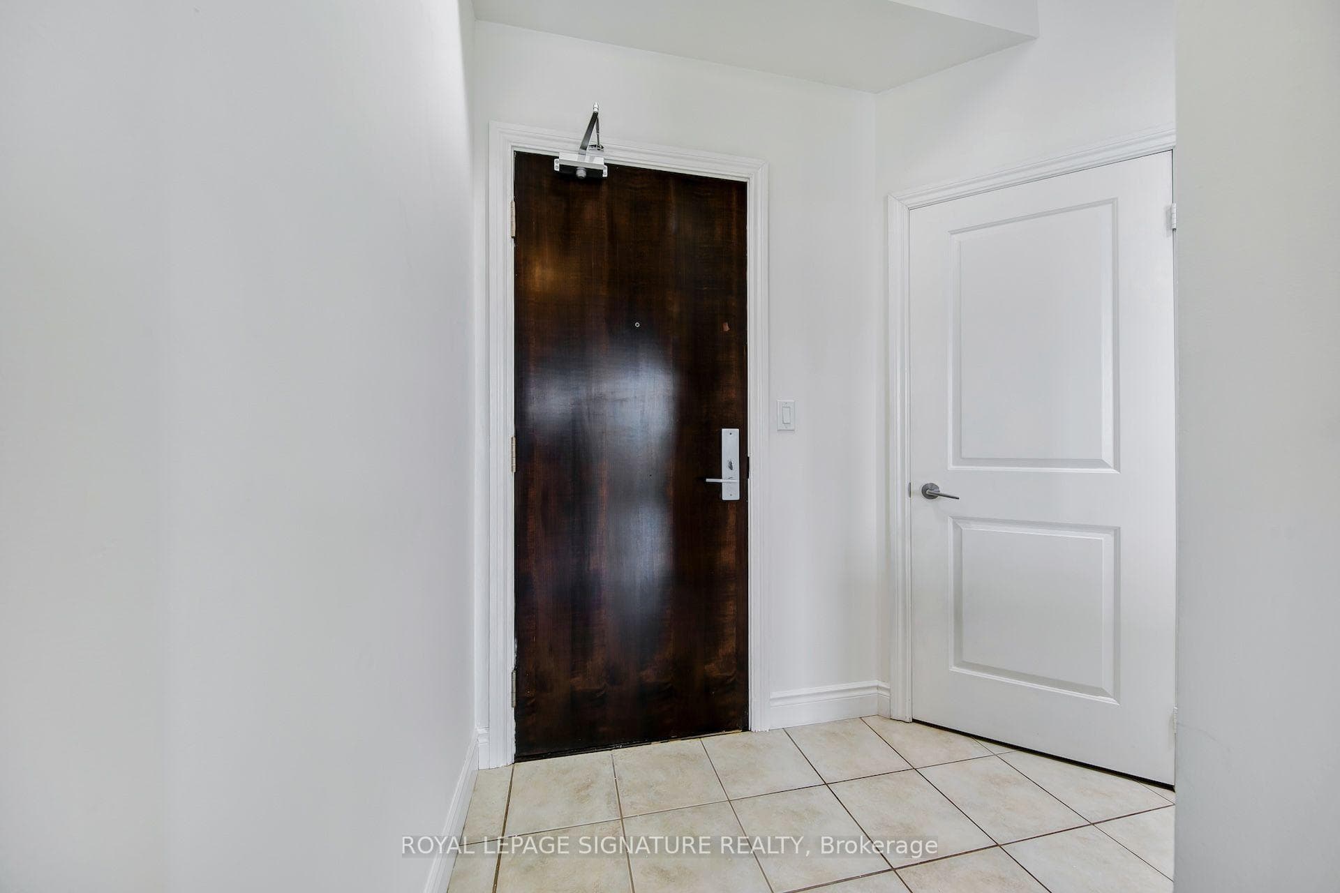 25 Earlington Avenue Unit 307 photo 3