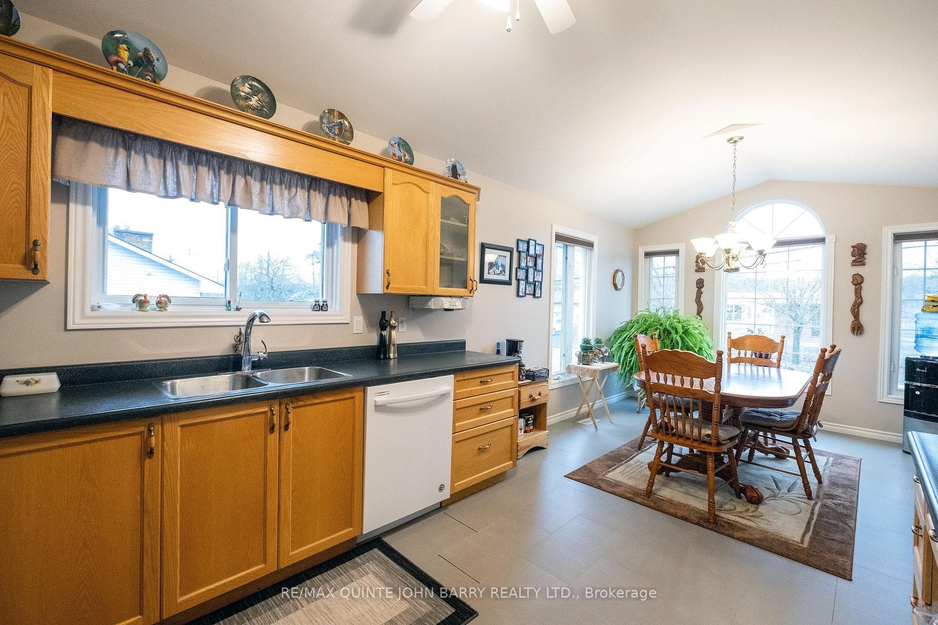 99 North Trent Street photo 14