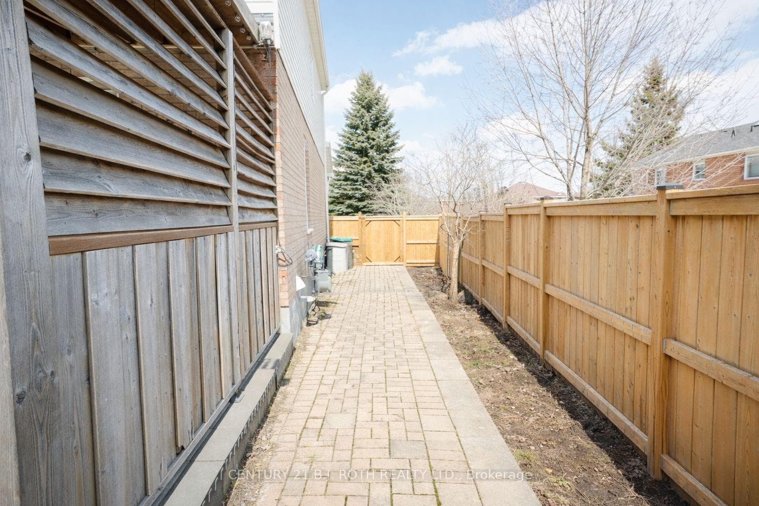9 Laidlaw Drive photo 33