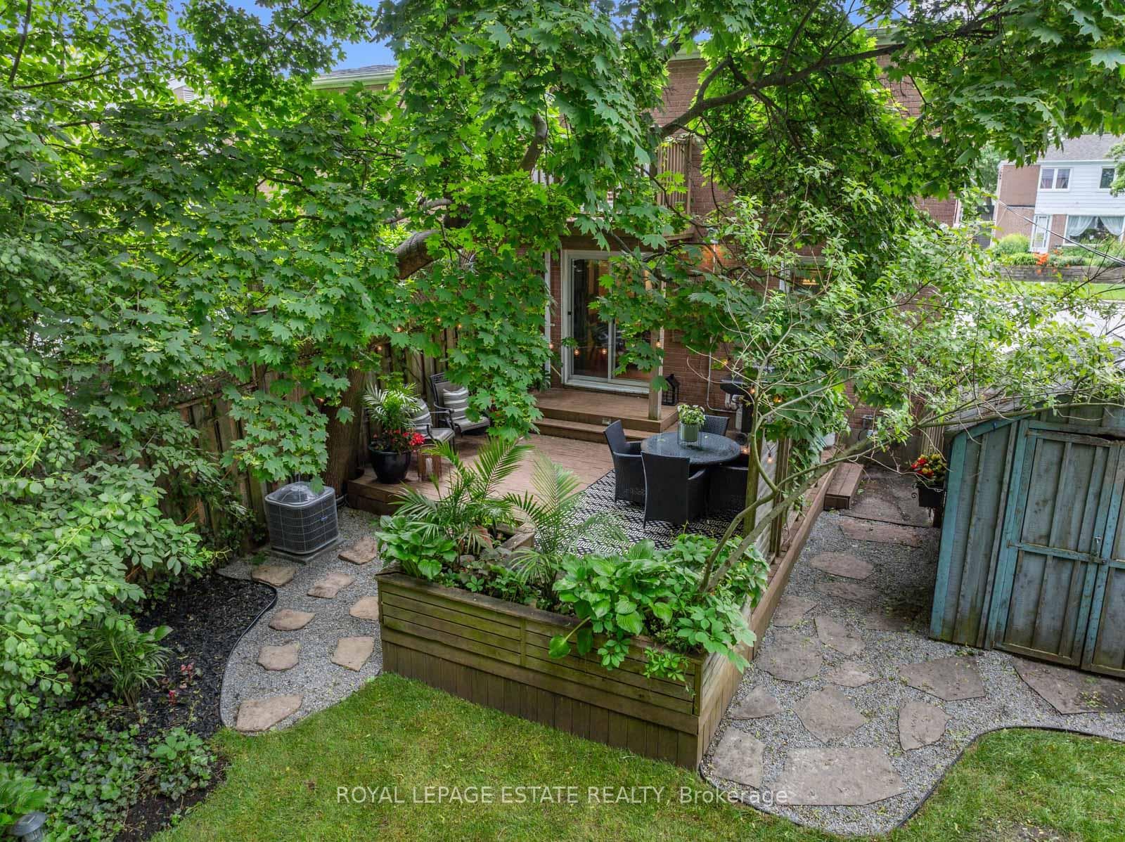 148 Woodfern Drive photo 36