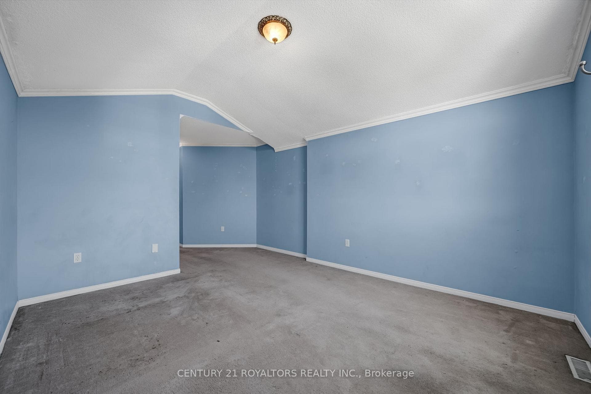 38 Peregrine Road photo 17