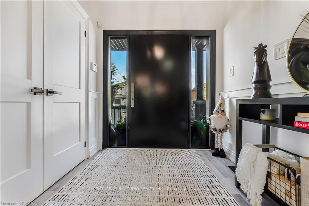 47 WEIR Street photo 14