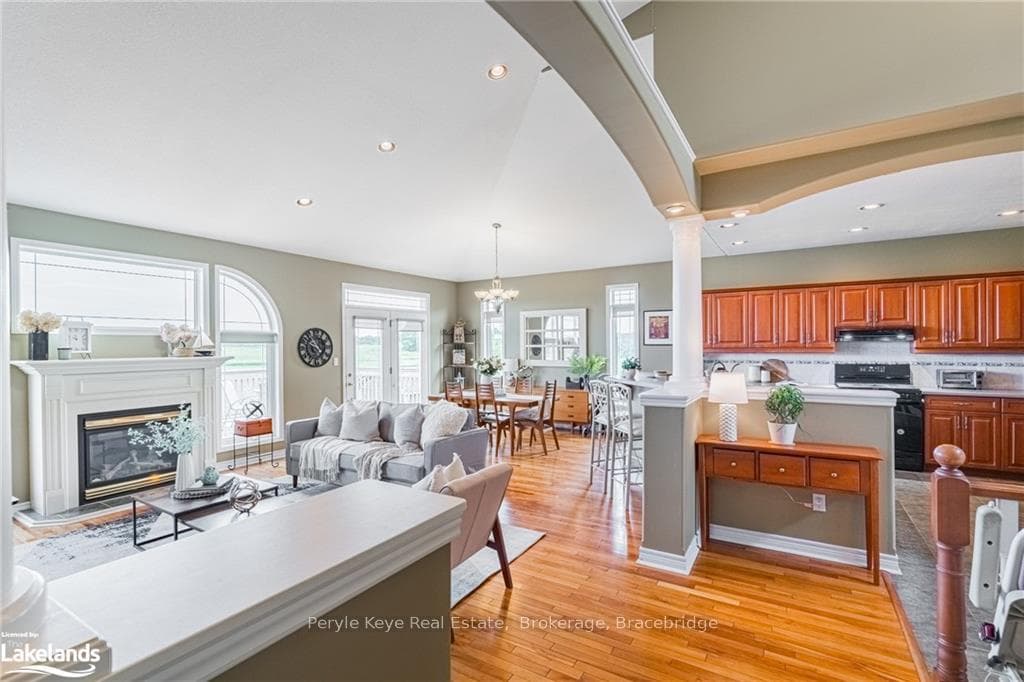 76 LANKIN Avenue photo 5