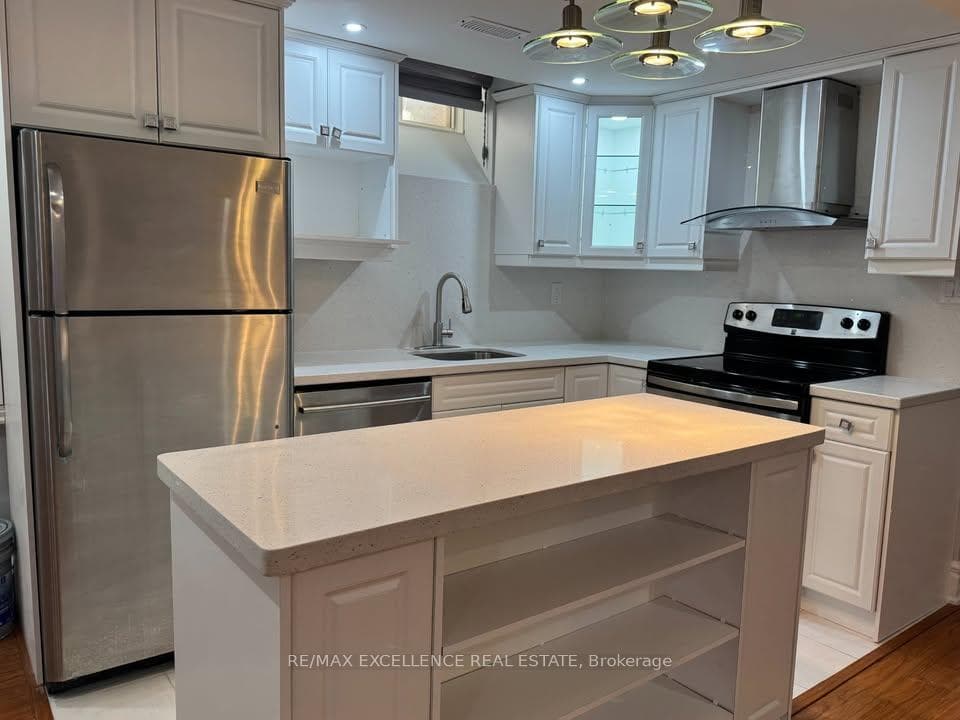 3262 Crimson King Circle photo 4
