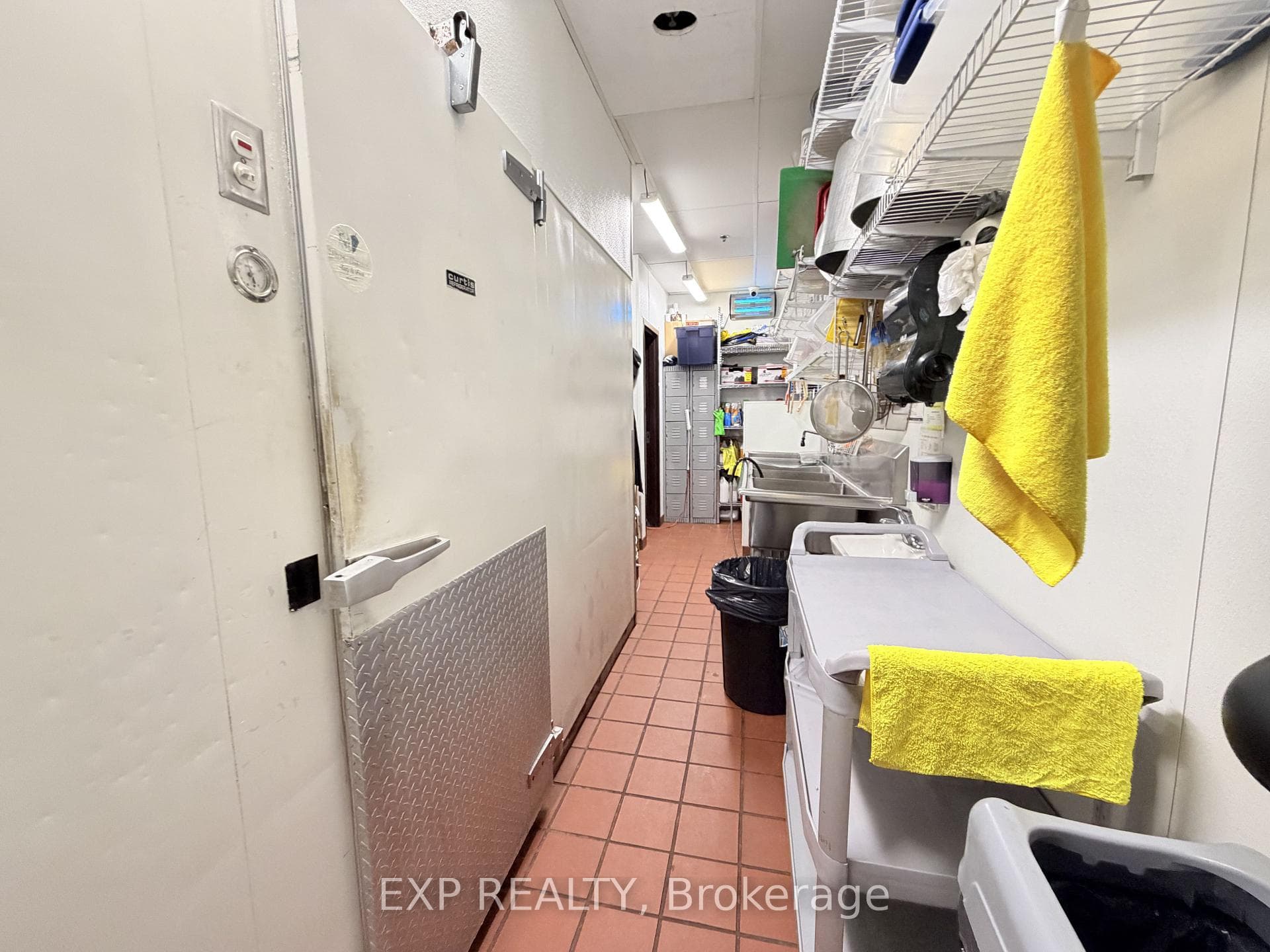 720 Spadina Avenue photo 31