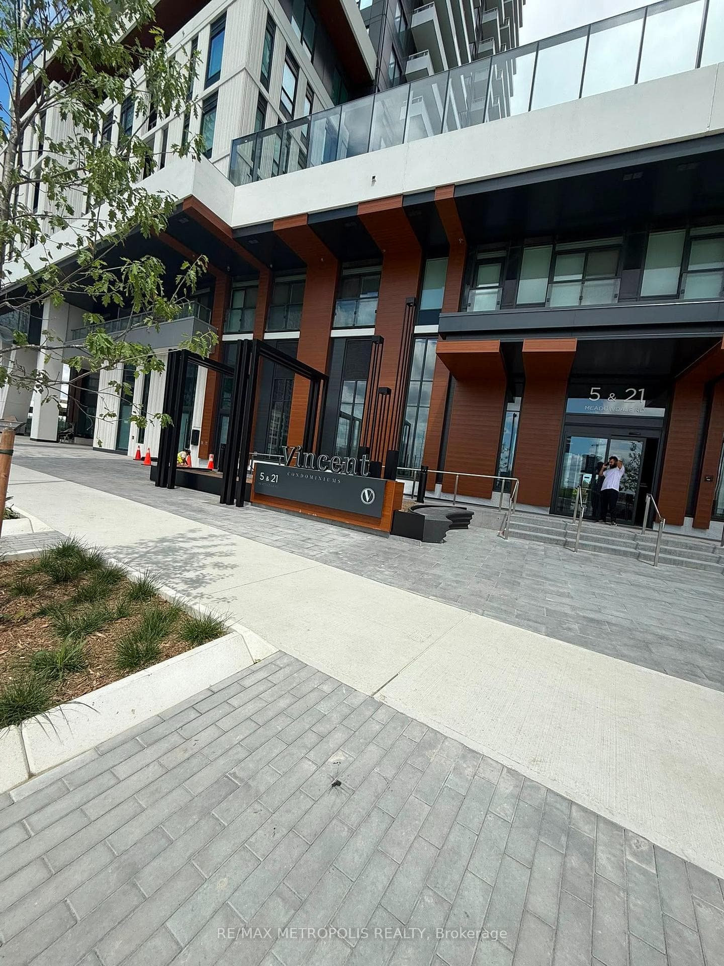 21 Meadowvale Road Unit 220 photo 1