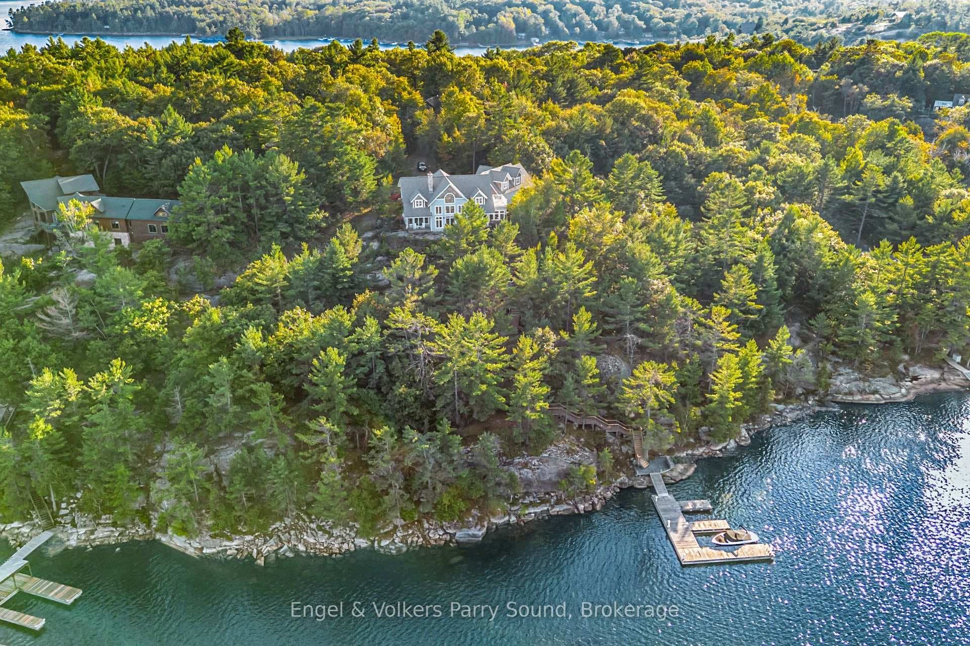 22 Beacon Point Drive photo 2