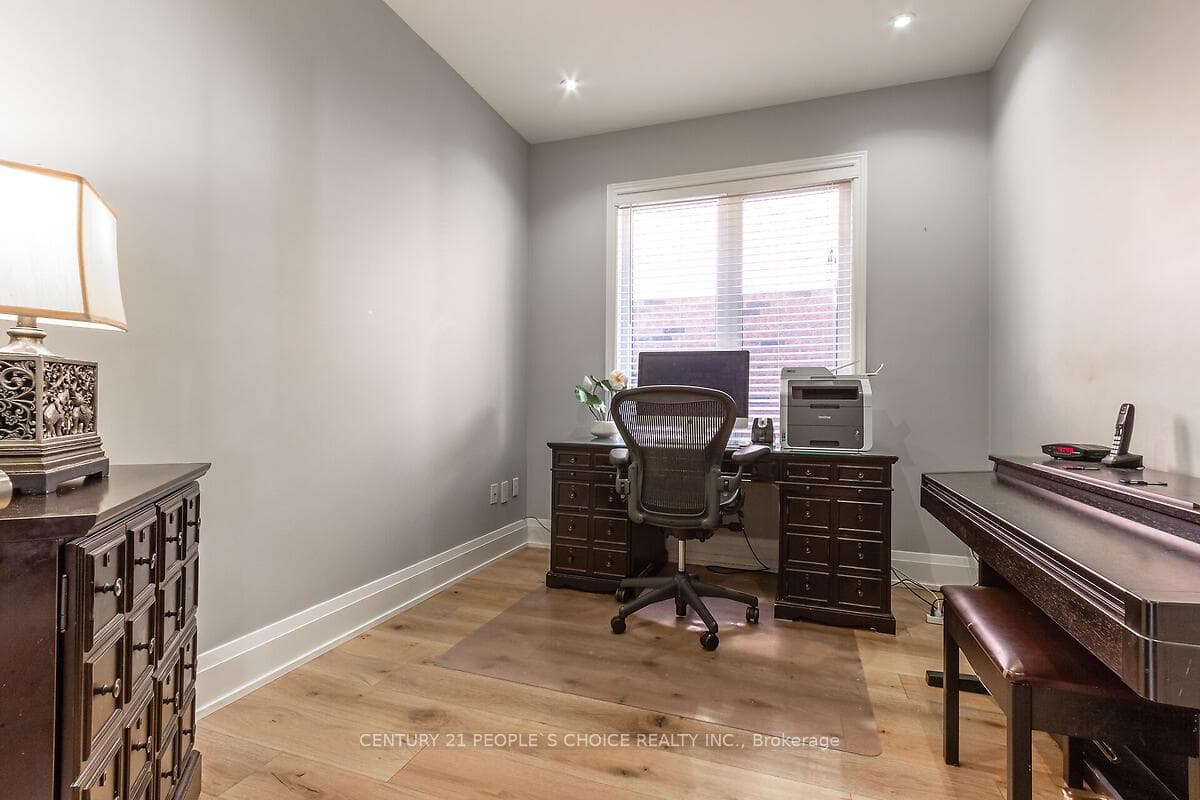 2064 Falling Green Drive photo 20