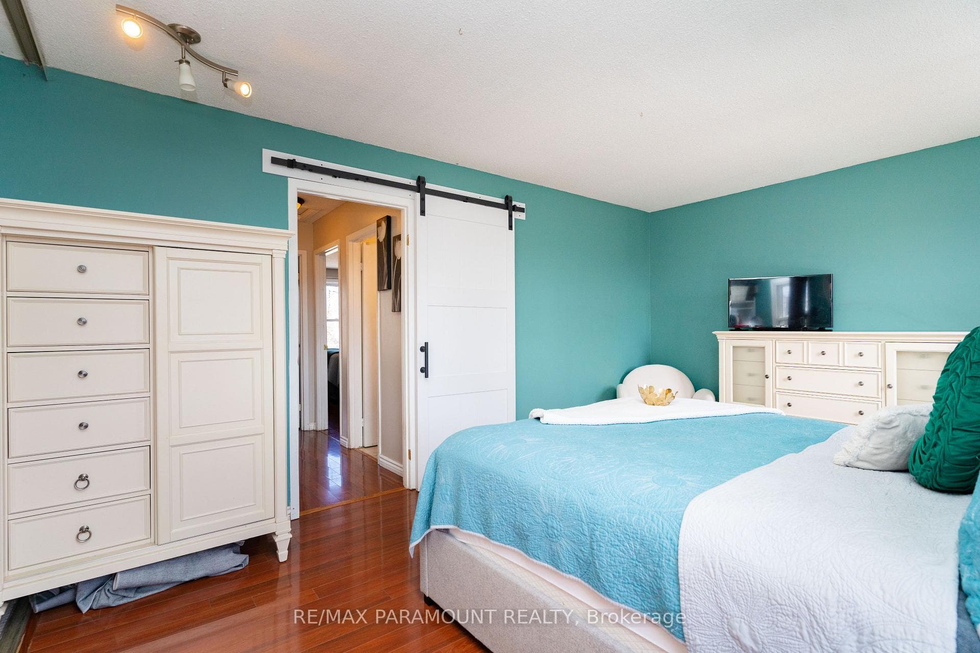 36 Somerset Drive photo 21
