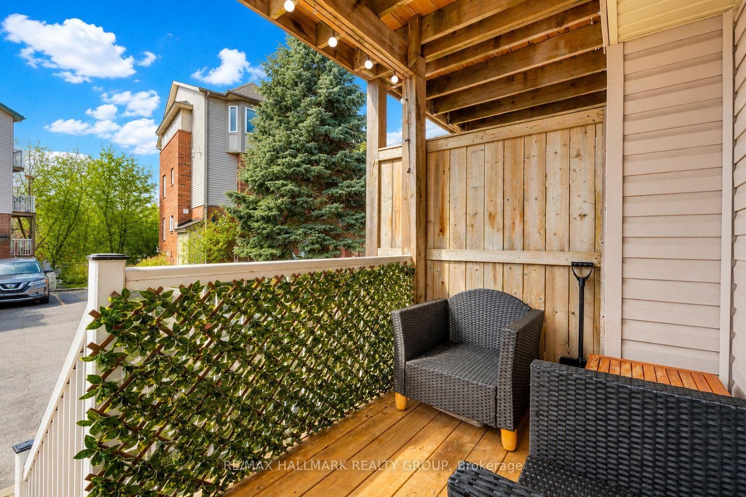 1344 Guthrie Street photo 30