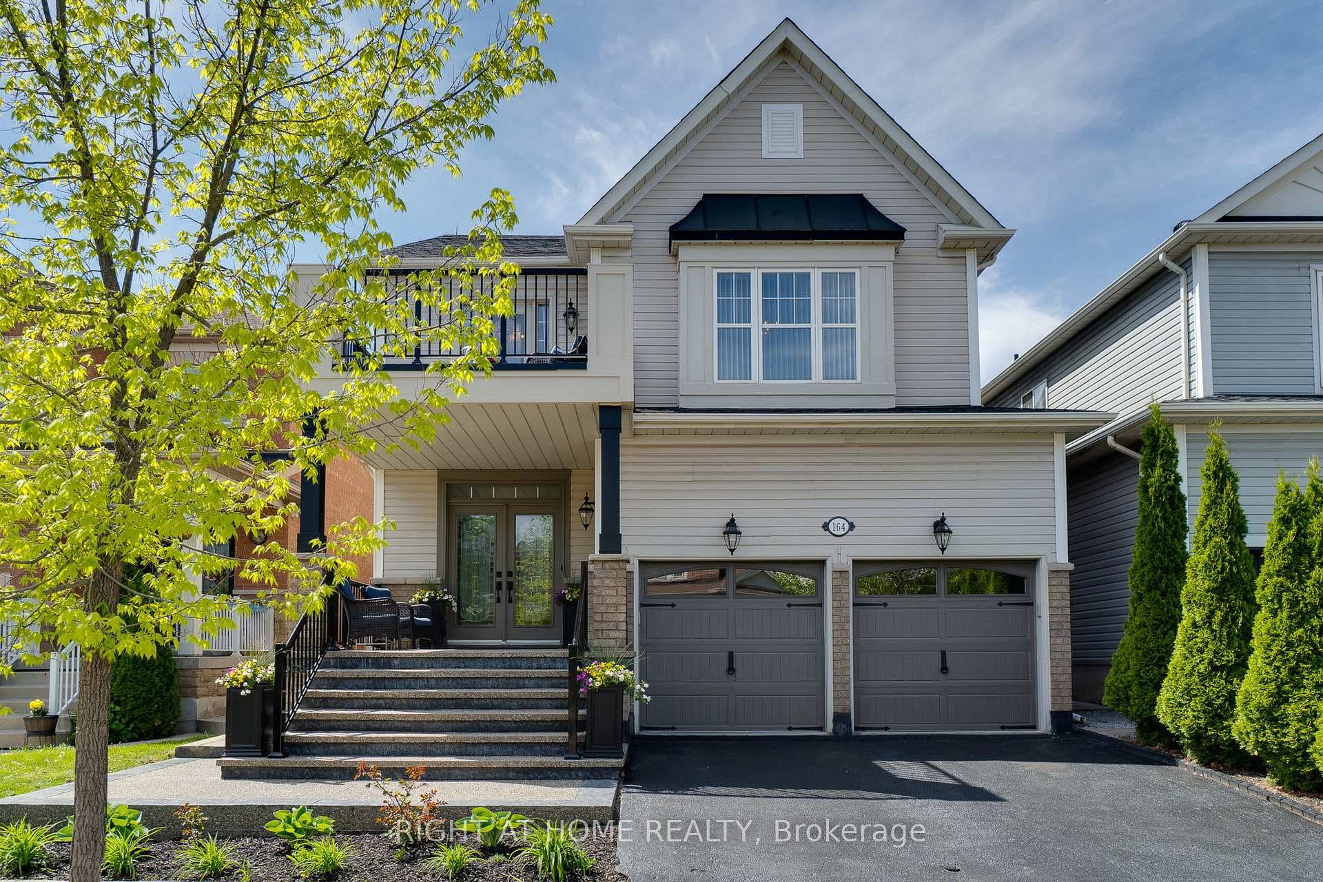 164 Cooke Crescent photo 1