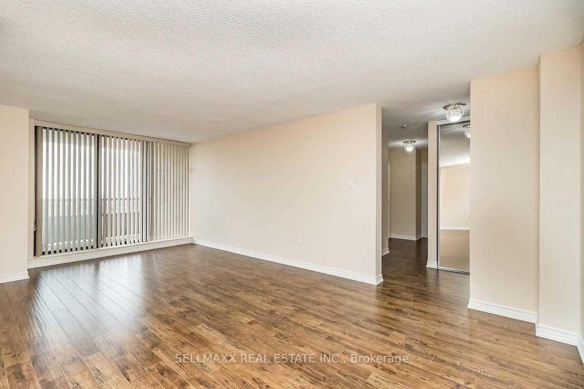 4 Kings Cross Road Unit 1703 photo 8