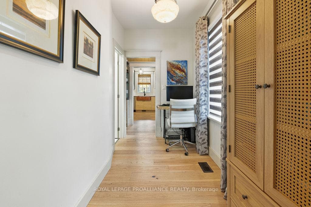 92 St. Lawrence Street photo 21