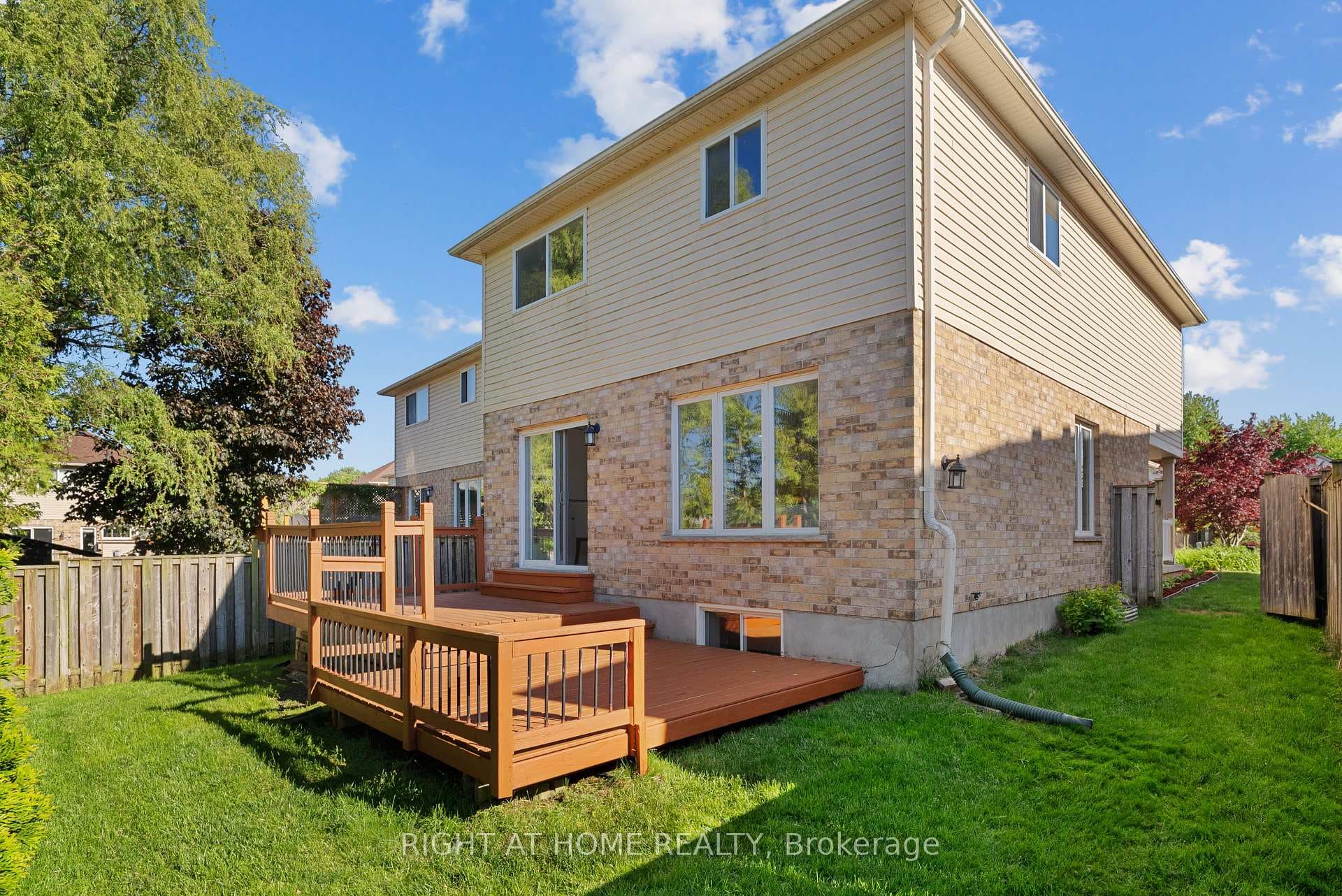 754 Hedgerow Place photo 45