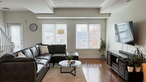 25 RICHGROVE Drive Unit 202 photo 4