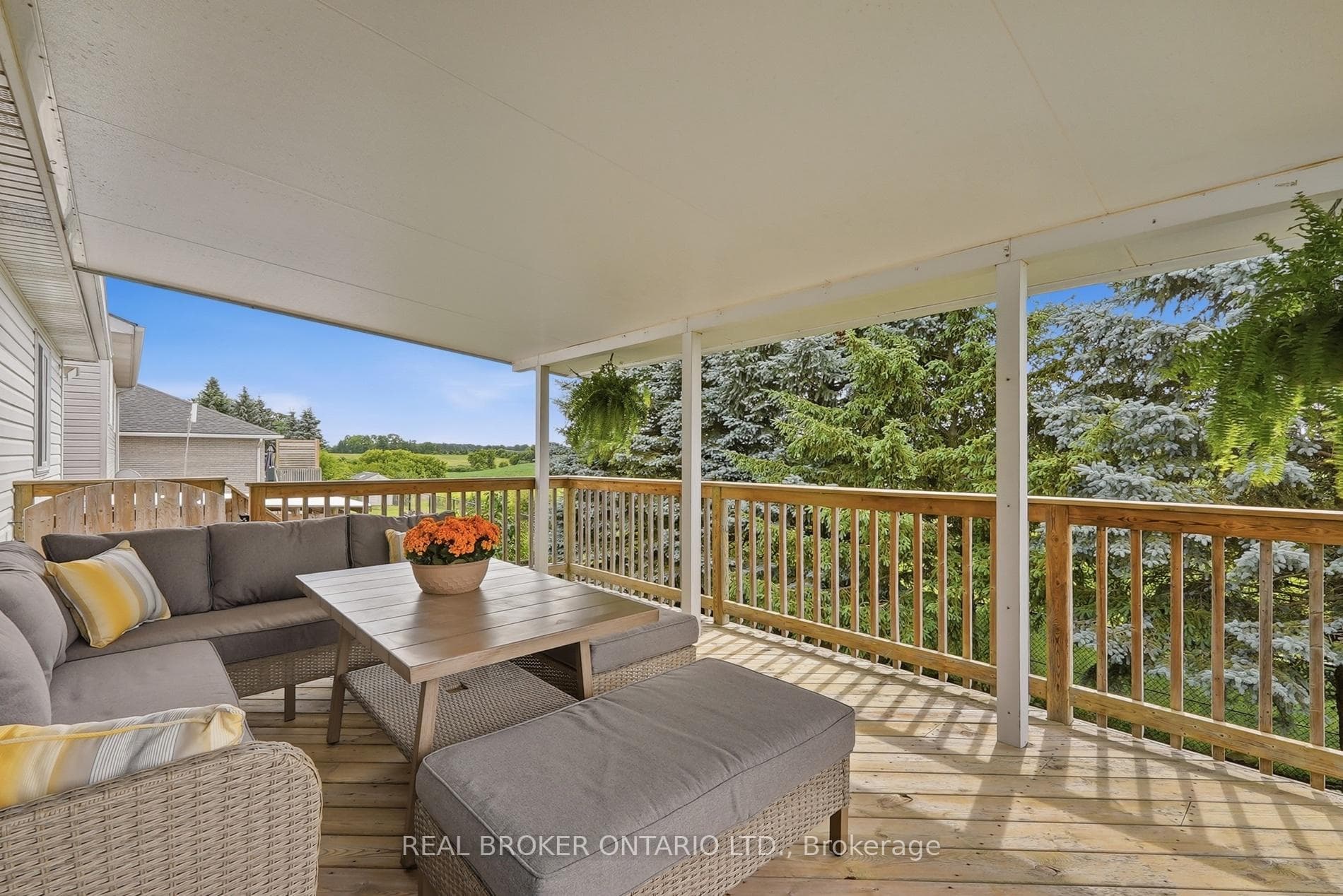 105 Harwood Road photo 13