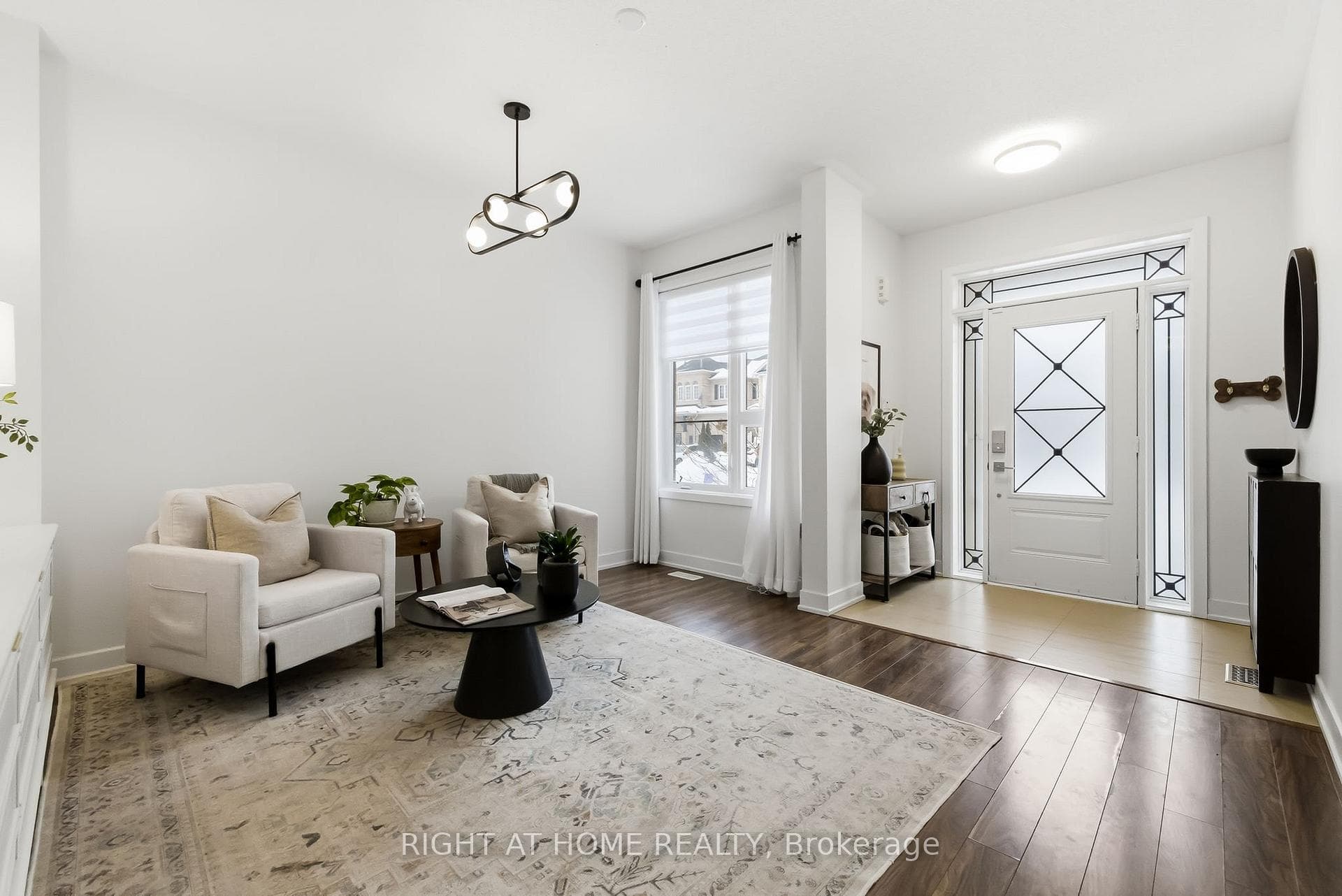 87 Barrister Avenue photo 7