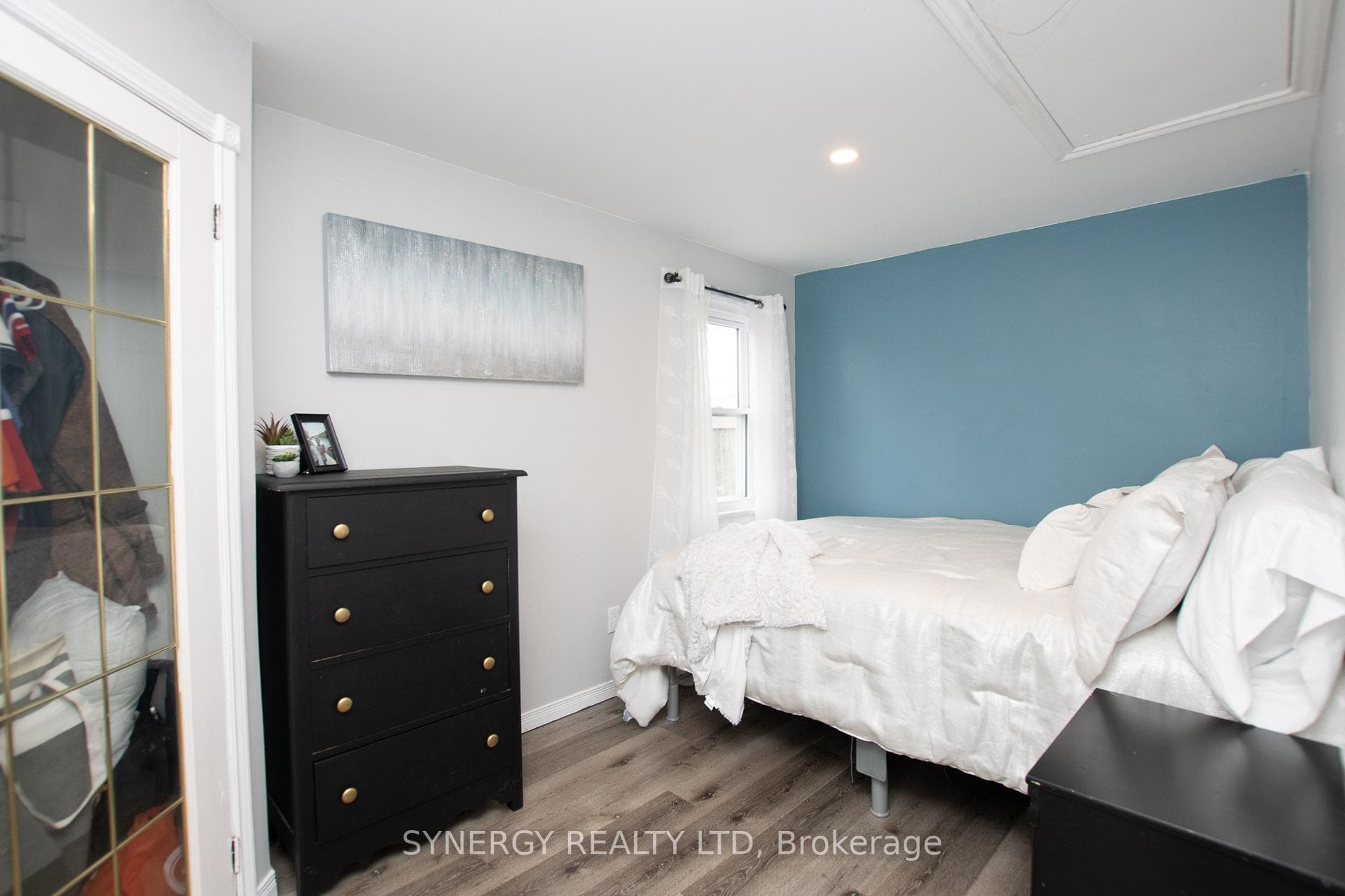 230 Currie Street photo 23
