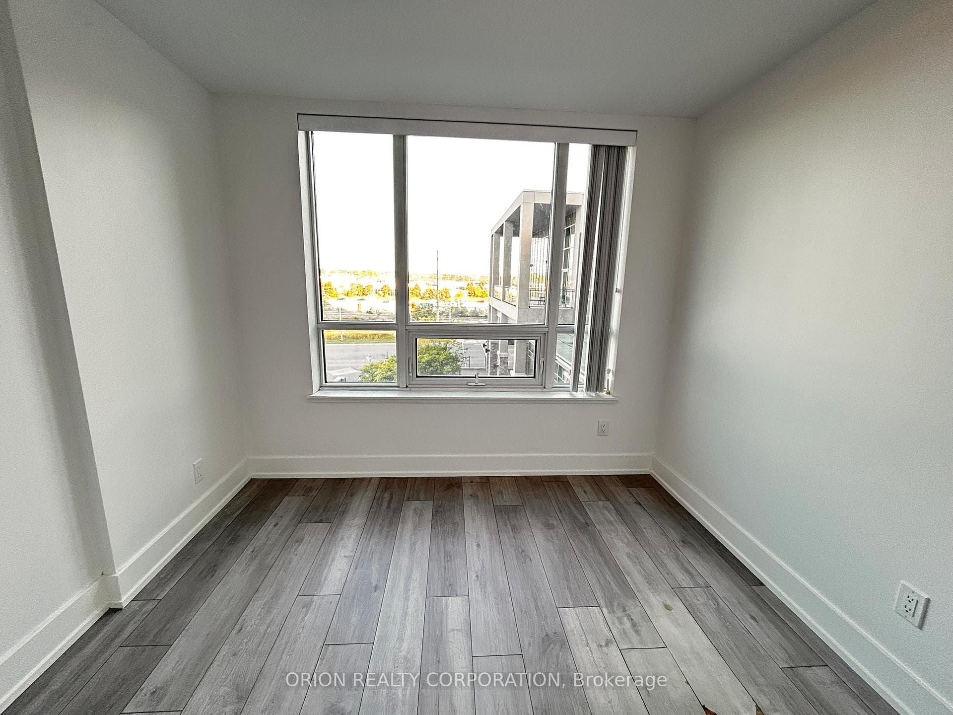 1215 Bayly Street Unit 308 photo 32