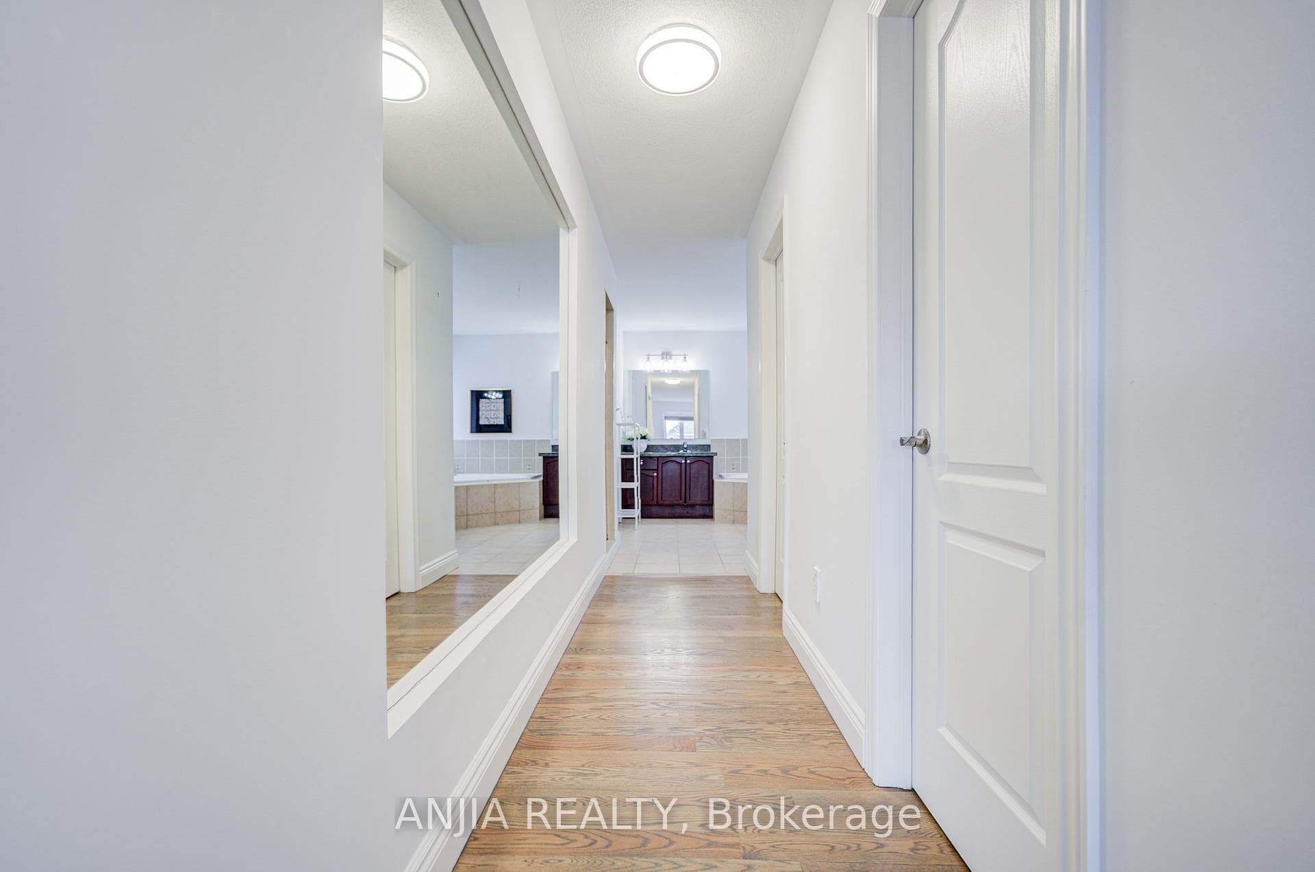 10 Golden Meadow Drive photo 32