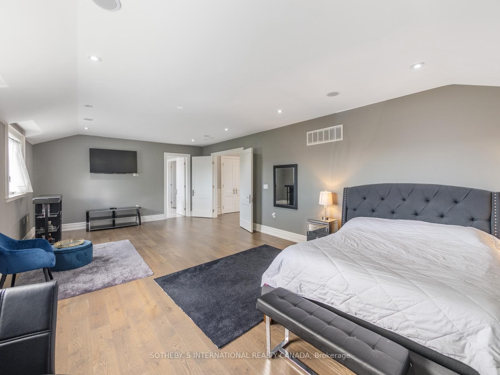 1092 Henley Road photo 24