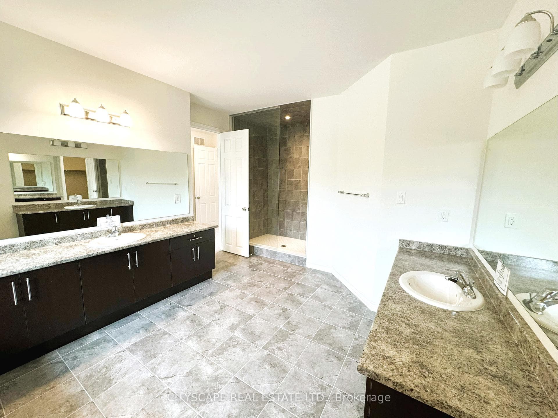 Primary Bedroom 5pc Ensuite