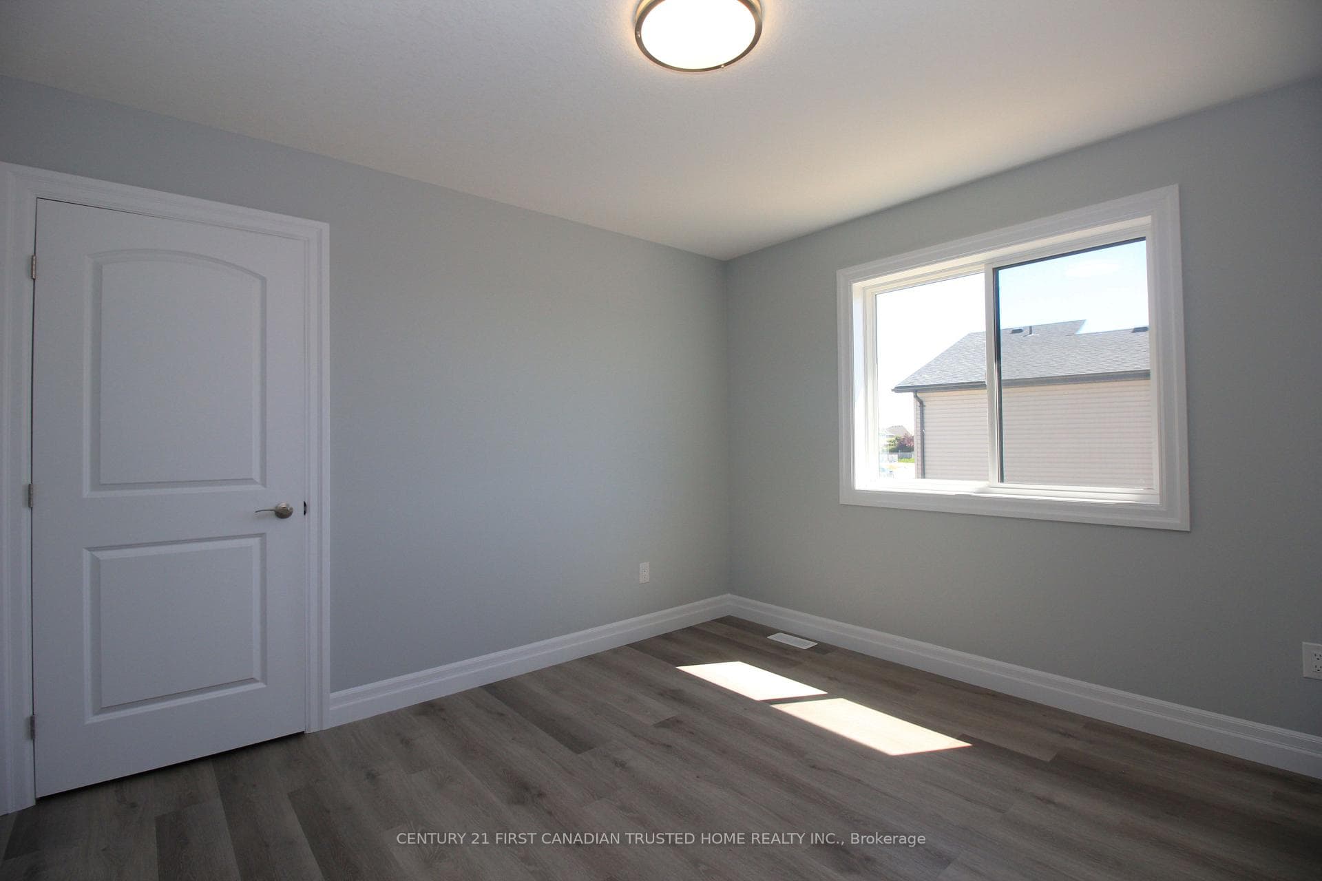 1069 KARENANA Road Unit UPPER photo 19