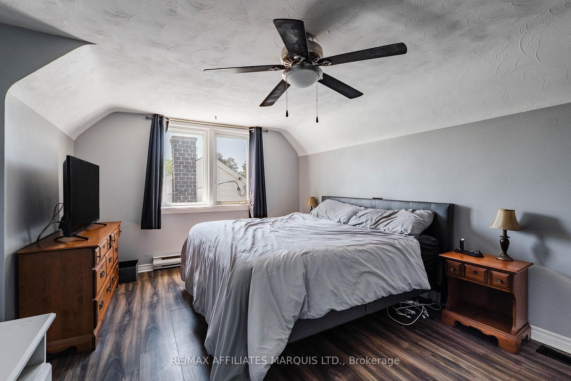 1605 Queen Street photo 32