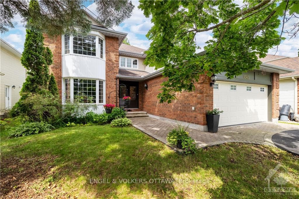 1383 CASERTA Place photo 1