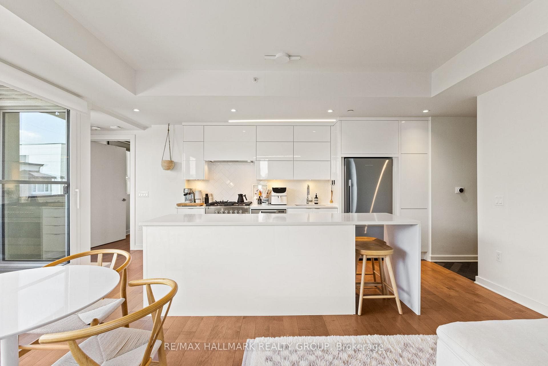 135 Barrette Street Unit 207 photo 15