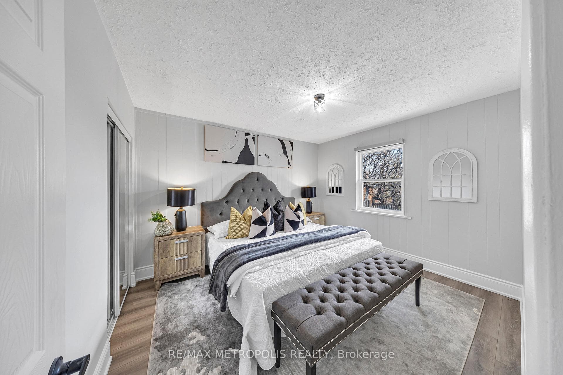 769 Markham Road photo 11