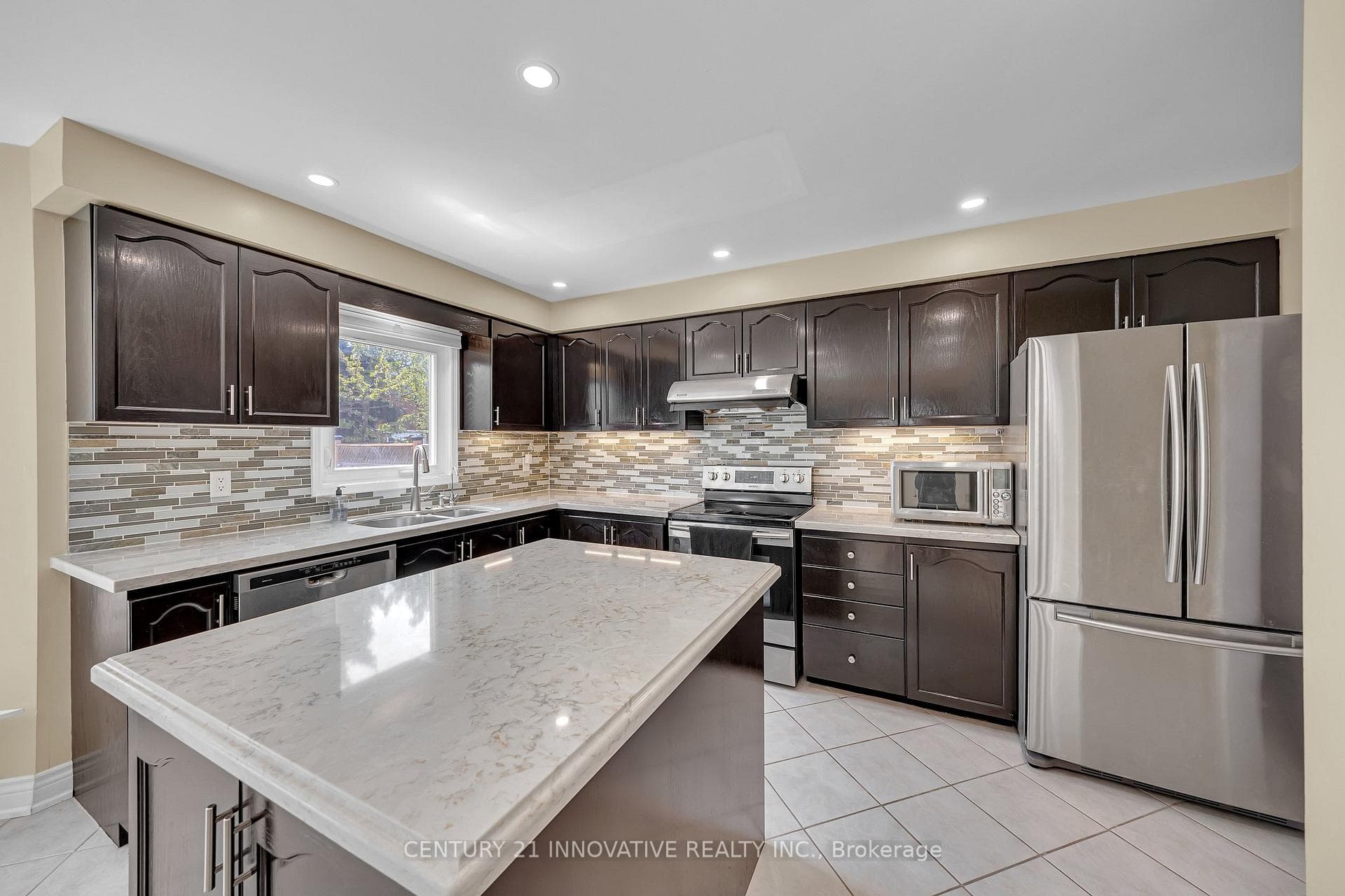 42 Kevi Crescent photo 11