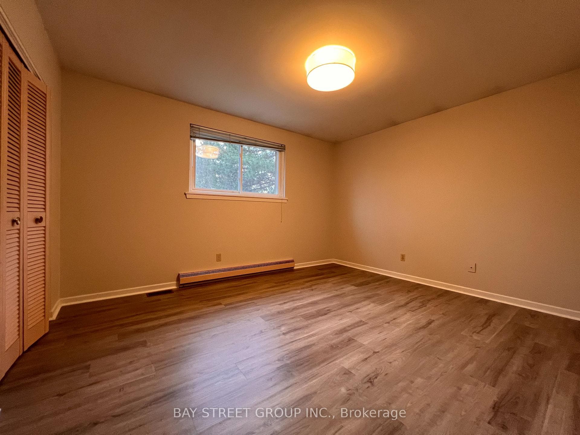 3195 Valmarie Avenue photo 5