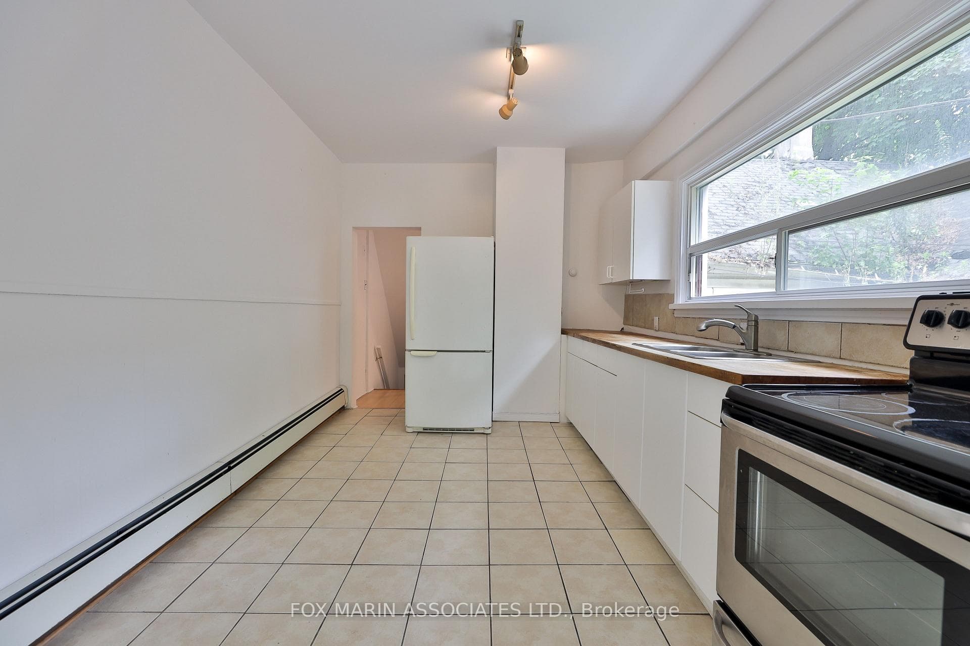 28 Lewis Street photo 11