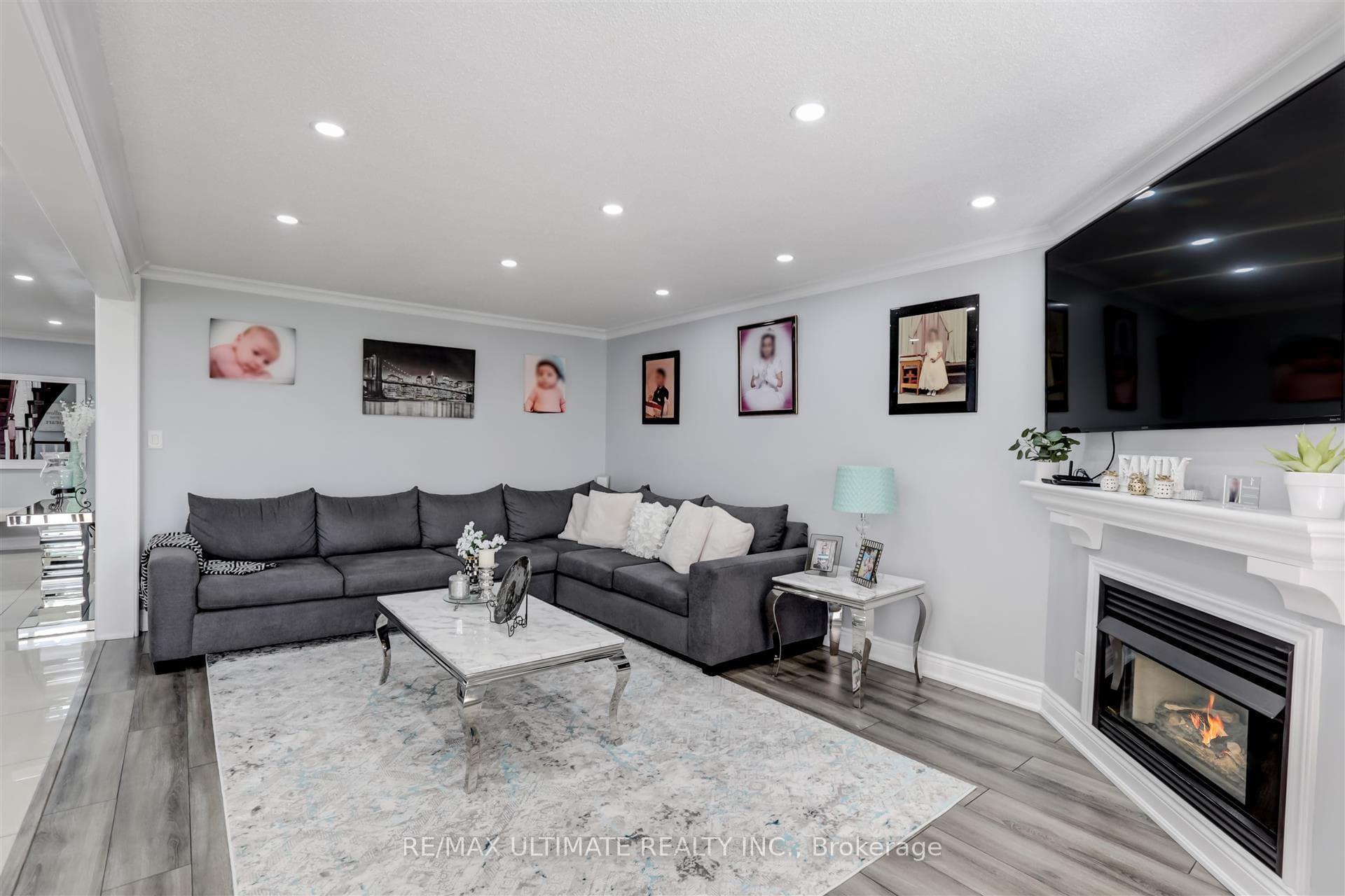 4414 Mayflower Drive photo 5