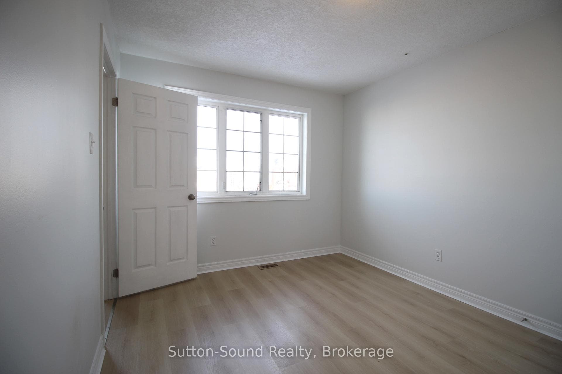 1392 14th Avenue photo 15