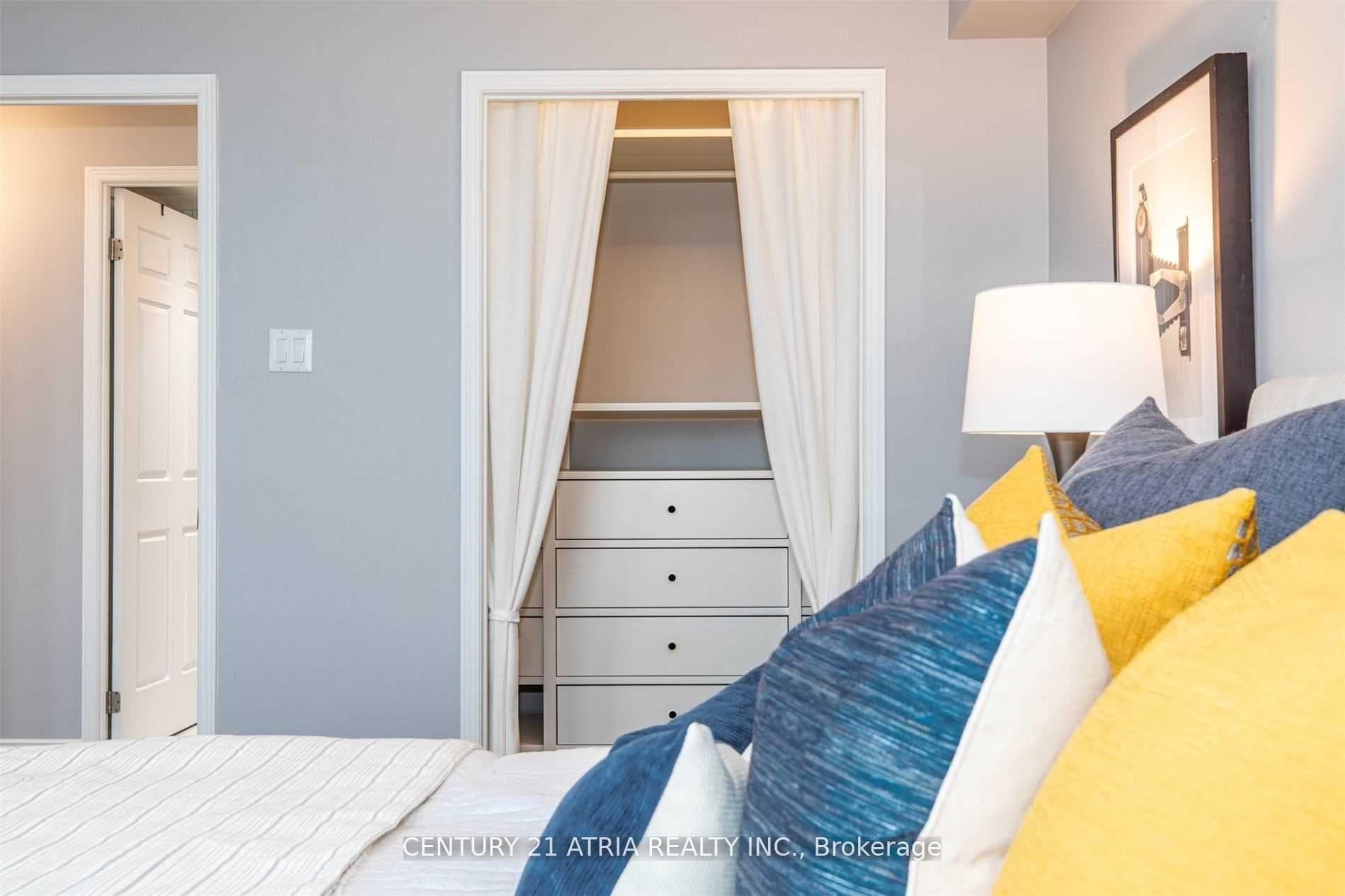 2285 Lake Shore Boulevard Unit 1205 photo 17