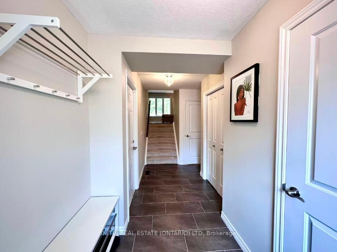 1010 Fanshawe Park Road Unit 31 photo 3