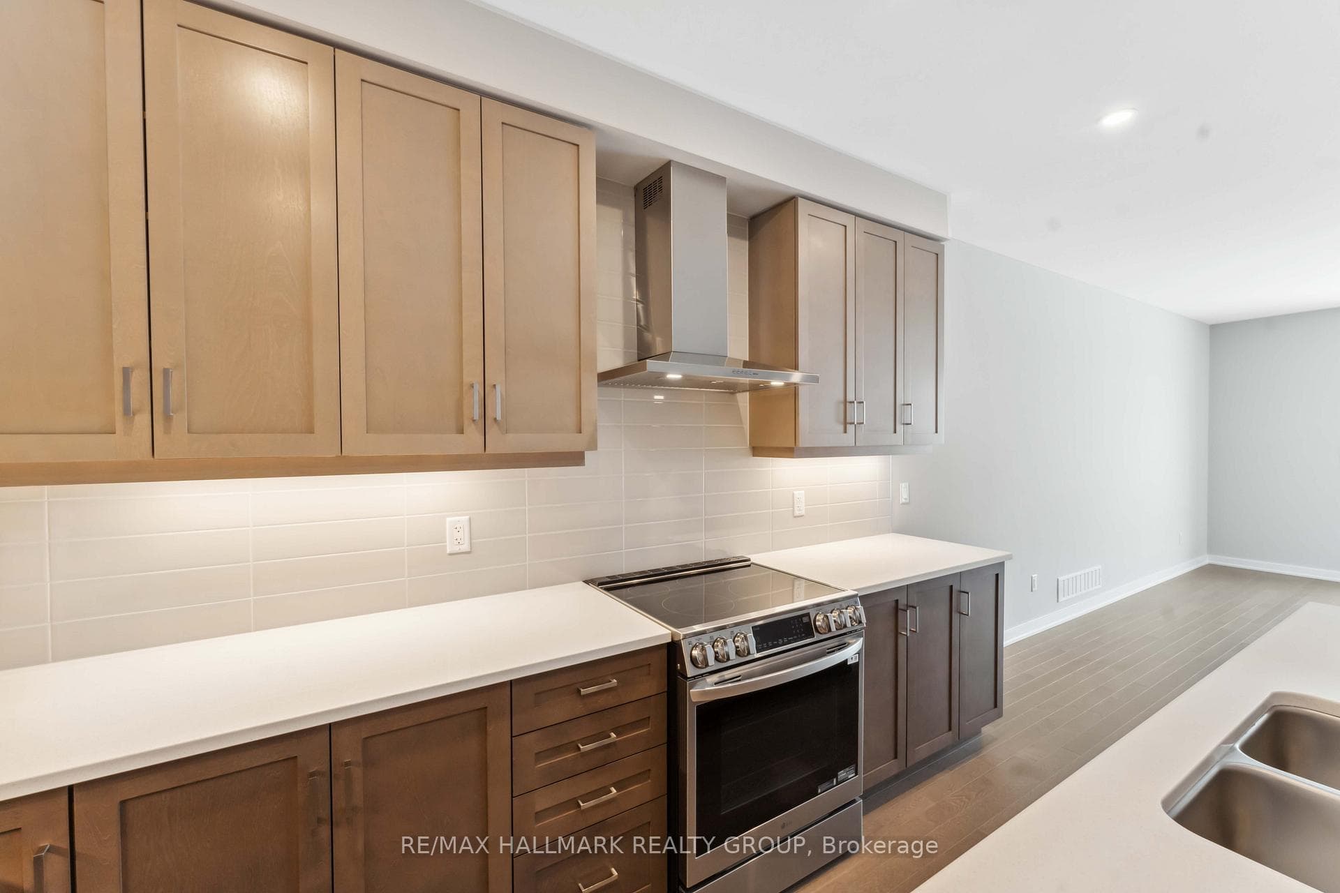 743 Acai Way photo 8