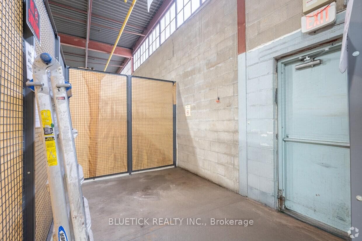 25 Tangiers Road Unit 3 photo 3