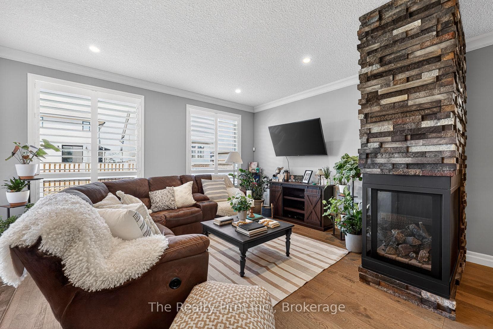 193 Hemlock Street photo 8
