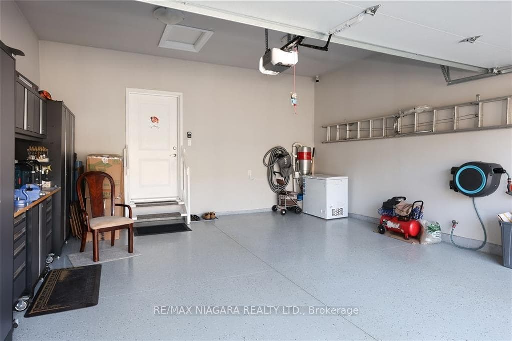 19 Borden Trail photo 36
