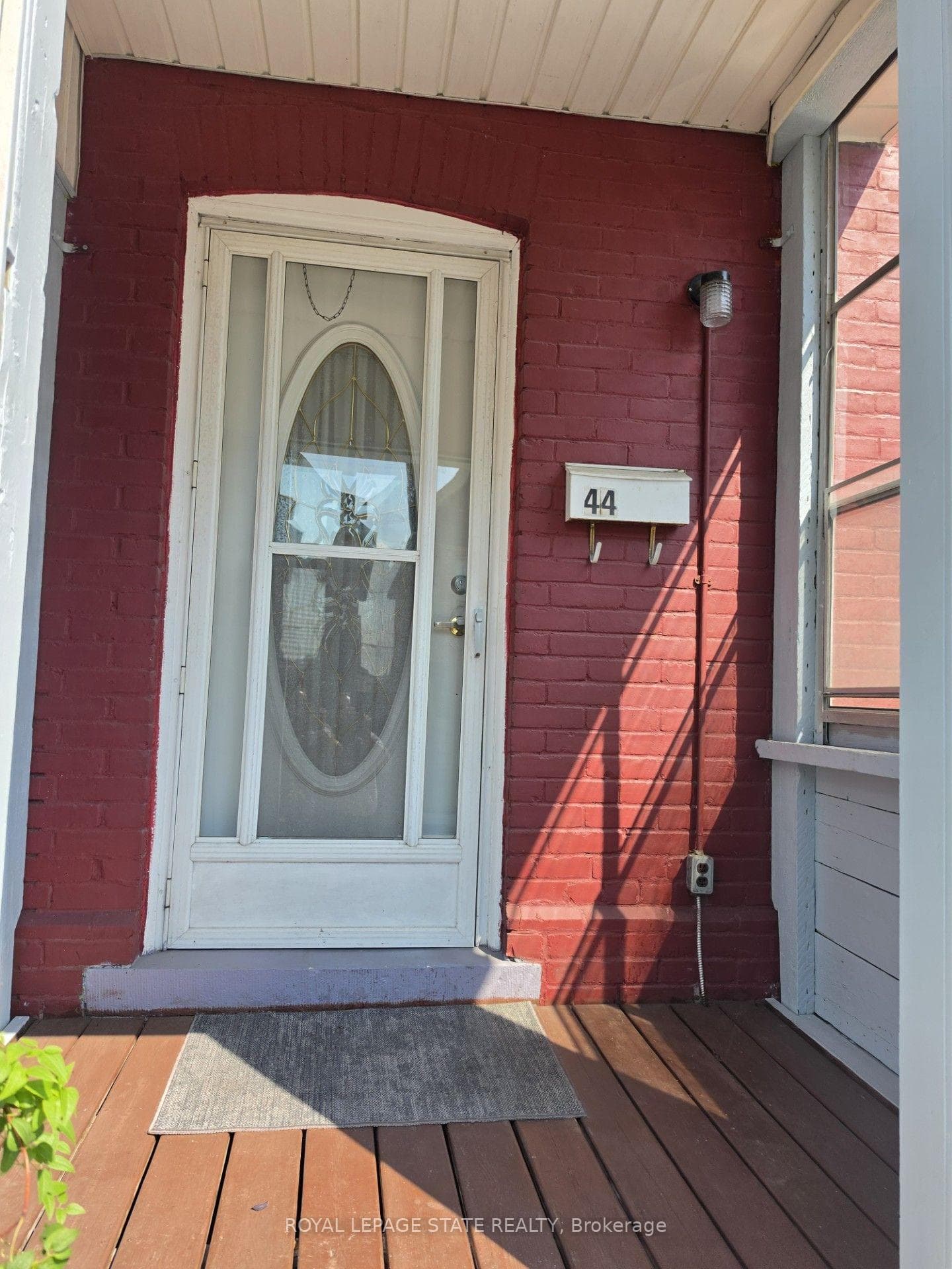 44 Arthur Avenue photo 3