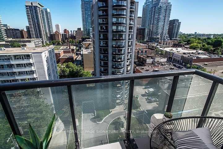 18 Erskine Avenue Unit 3406 photo 21