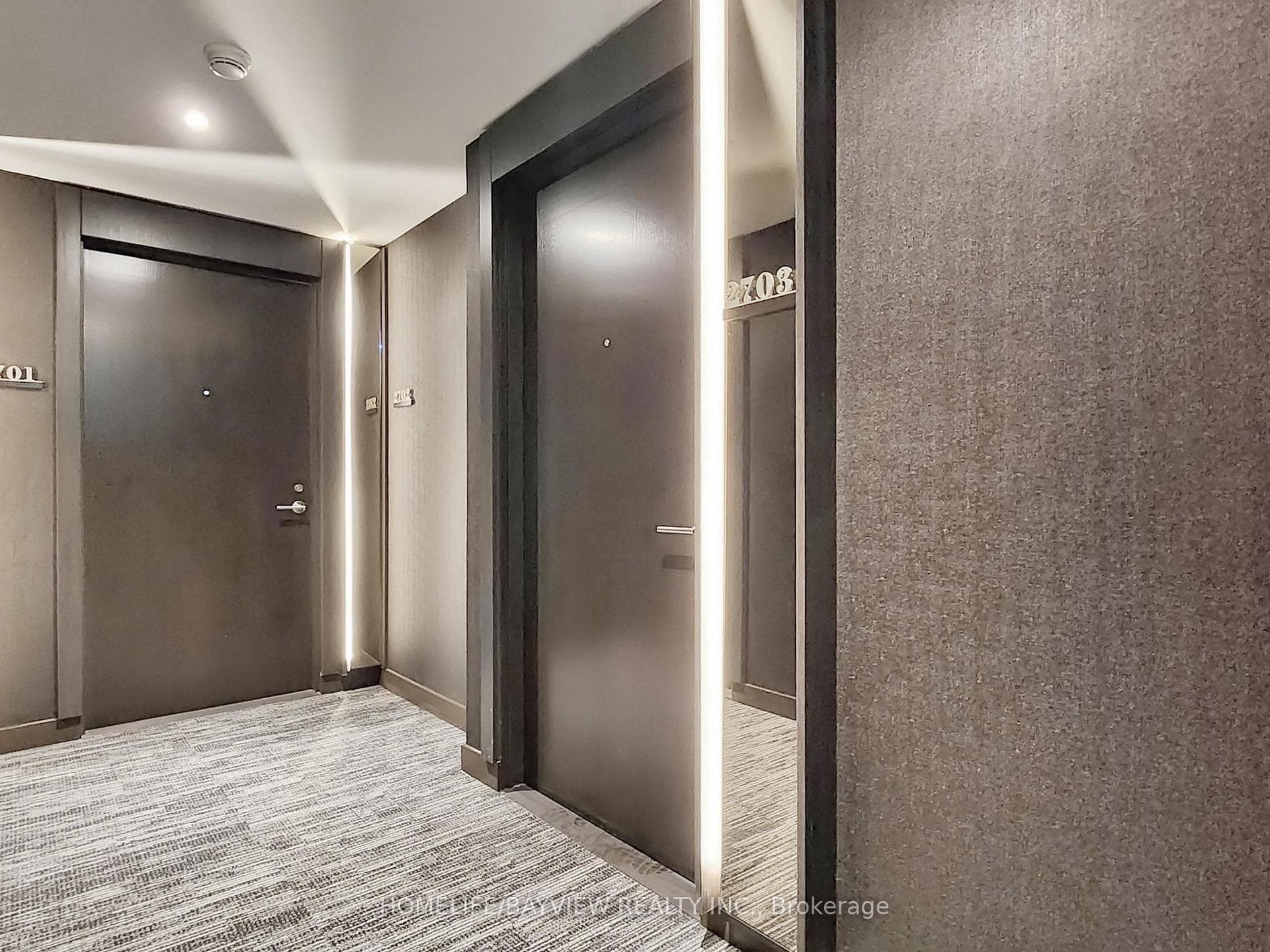 11 yorkville Avenue Unit 2703 photo 13