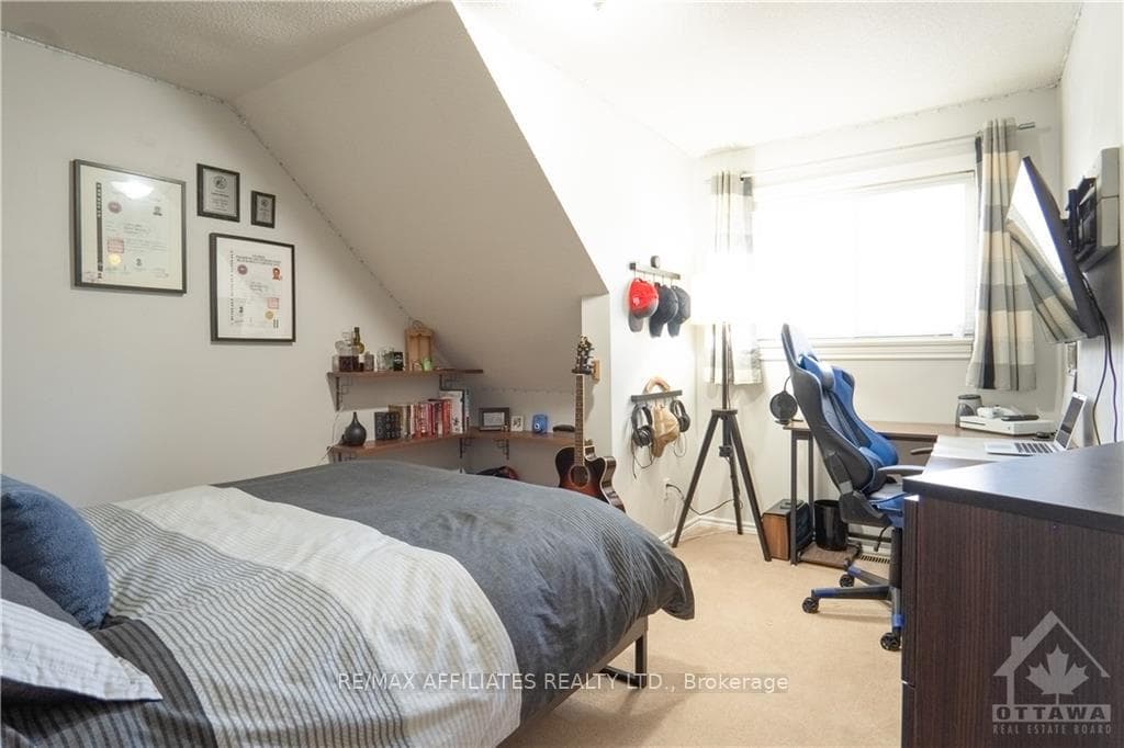 125 ALLBIRCH Road photo 19